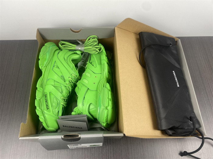 BLCG Track Trainer green 542023 W2LB1 3051