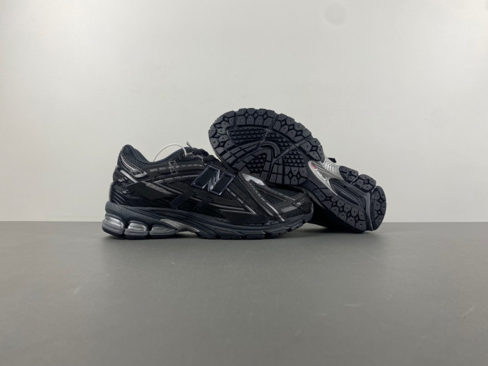 N3W BLANCE 1906A Black M1906AF