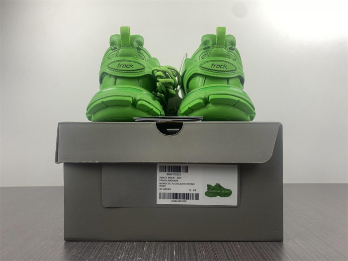 BLCG Track Trainer green 542023 W2LB1 3051