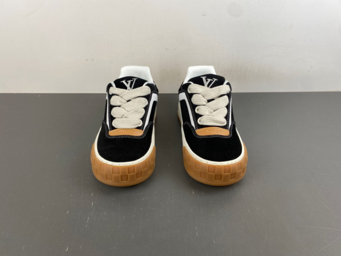 Lou1su1tt Tilted Sneaker