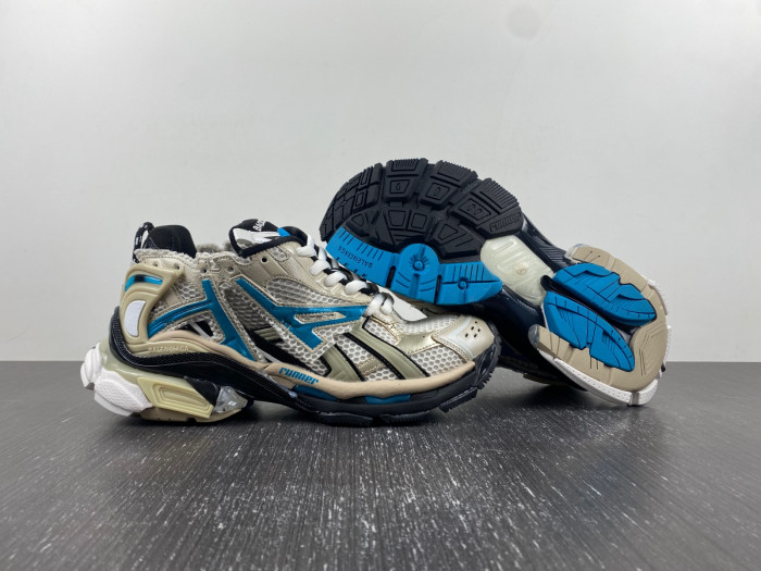 BLCG PHANTOM SNEAKER 677403 W2RB6 2028