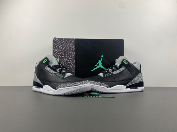 Air Jordan 3 Retro Green Glow CT8532-031