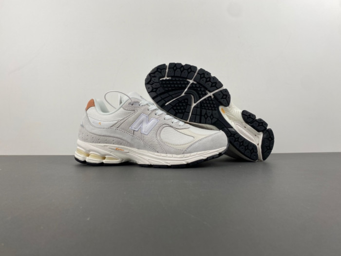 N3w Balance 2002R Reflection Sepia M2002REC