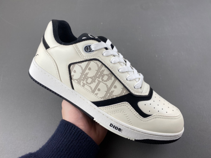 D10R B27 Sneaker