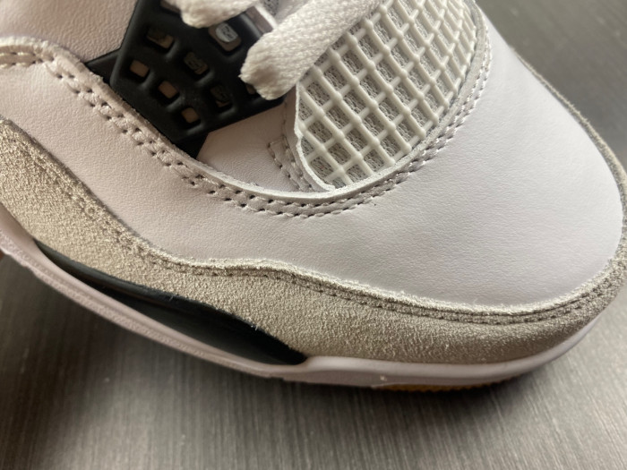 Nike SB x Air Jordan 4 Black and White DR5415-100