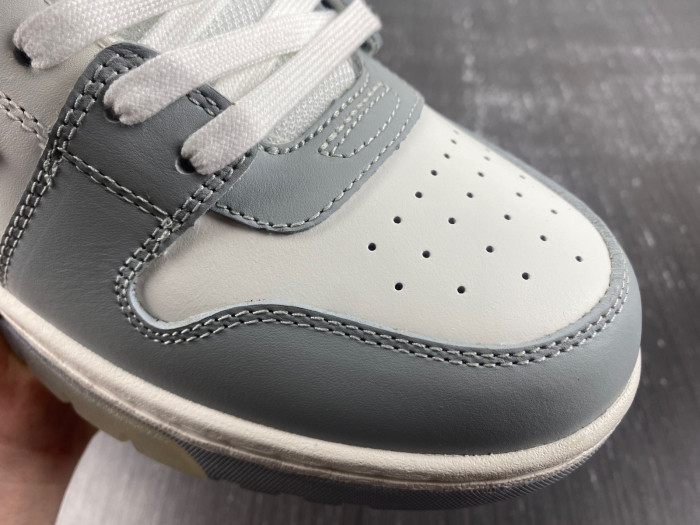 OFW SNEAKER