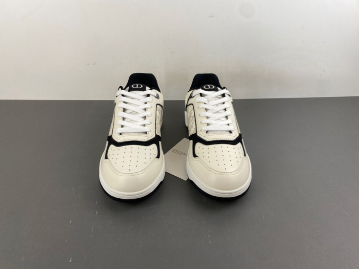D10R B27 Sneaker