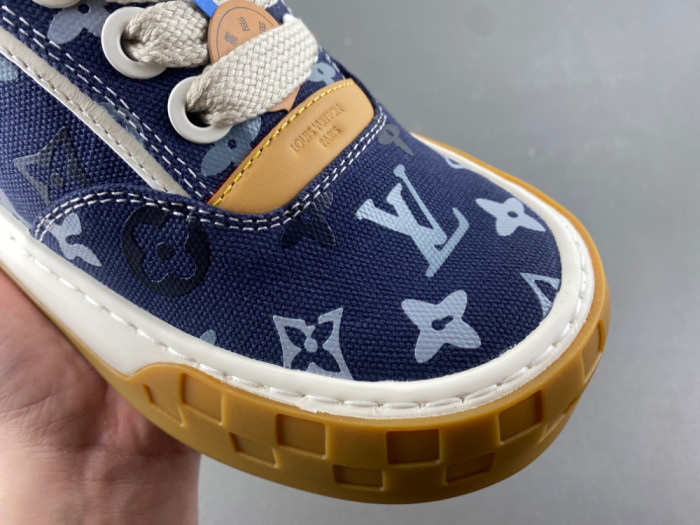 Lou1su1tt Tilted Sneaker