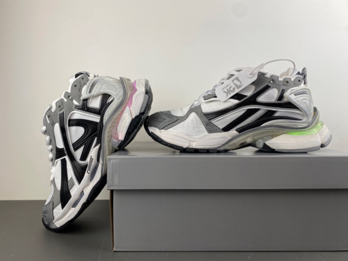 BLCG Runner Lighted Sneaker 853225 WRNLD 9012