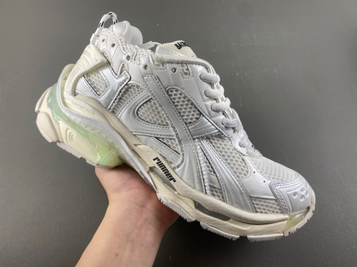 BLCG Runner Lighted Sneaker 853225 WRNLD 0102