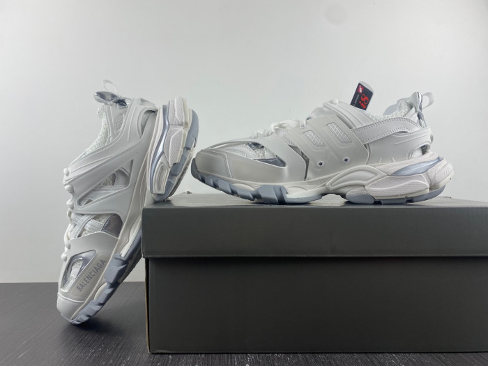 BLCG Track Trainer White Silver 542436 W2F5C 9081
