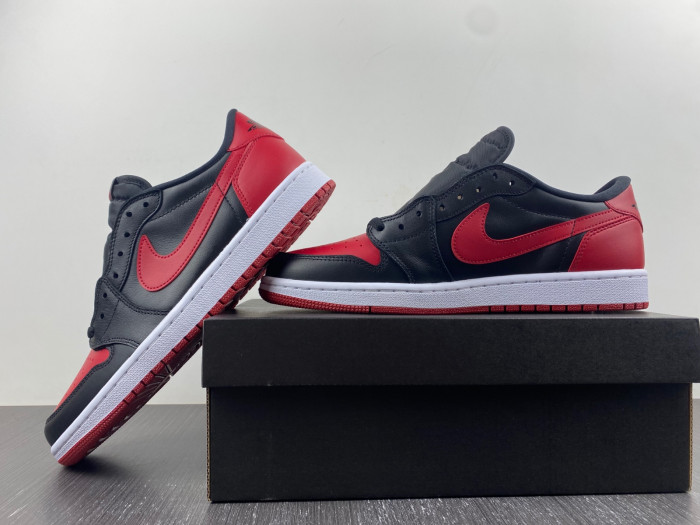 Air Jordan 1 Retro Low Bred (2015) 705329-001