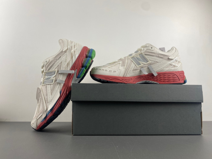 N3W BLANCE 1906A Sea Salt Astro Dust M1906AB