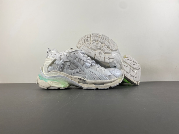 BLCG Runner Lighted Sneaker 853225 WRNLD 0102
