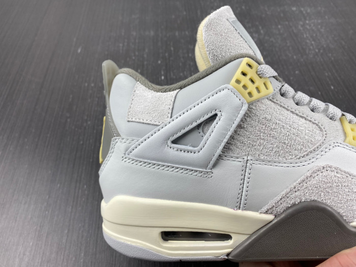 Air Jordan 4 Retro SE Craft Photon Dust DV3742-021