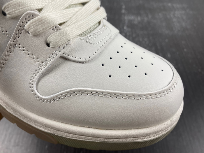 OFW SNEAKER