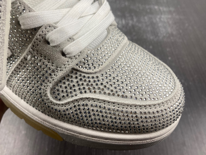 OFW SNEAKER