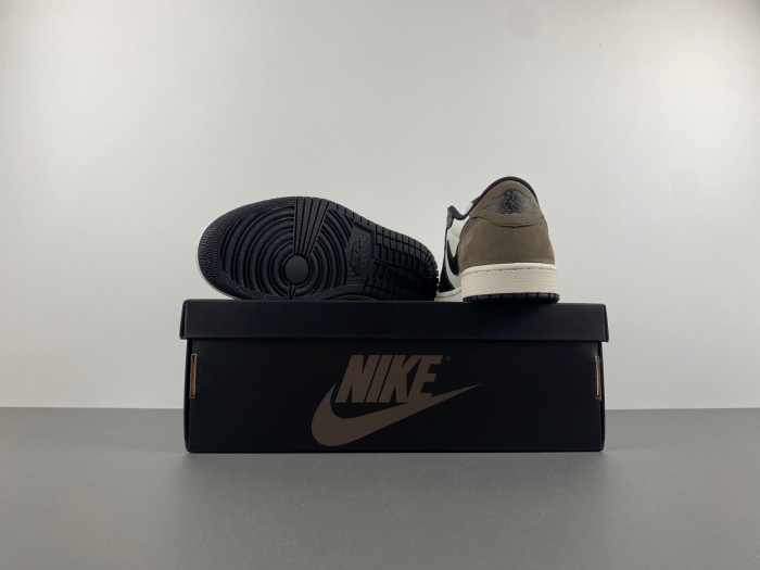 Air Jordan 1 Retro Low OG Mocha CZ0790-102