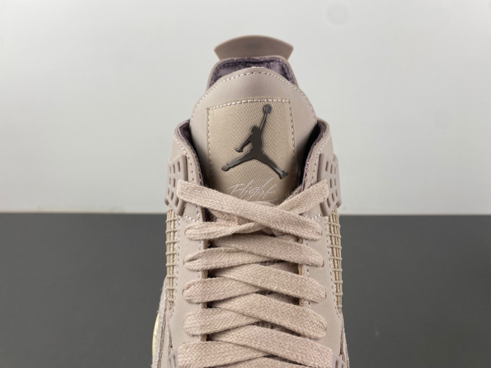 A Ma Maniére Air Jordan 4 Fossil Stone FZ4810-200