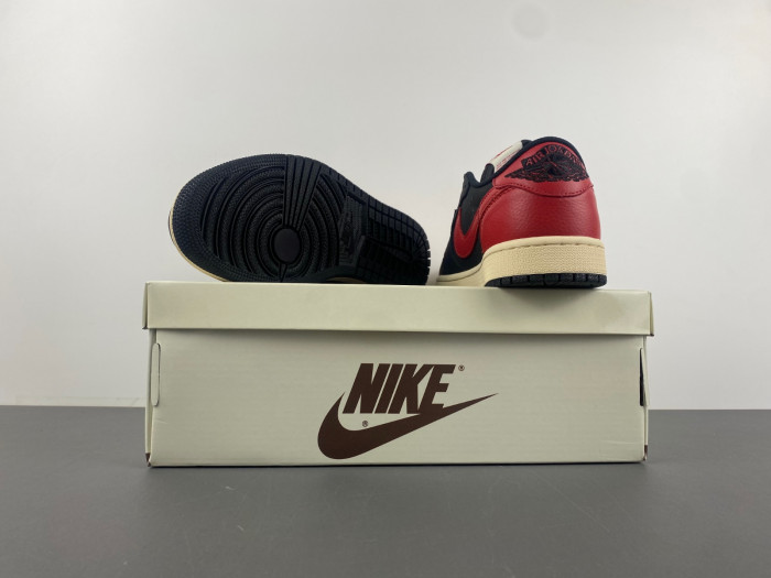 Travis Scott x Air Jordan 1 Low OG Black Red DM7866-061