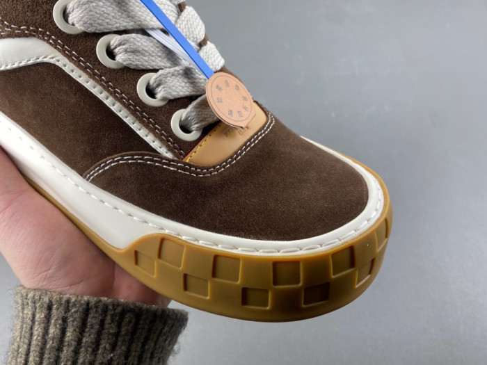 Lou1su1tt Tilted Sneaker