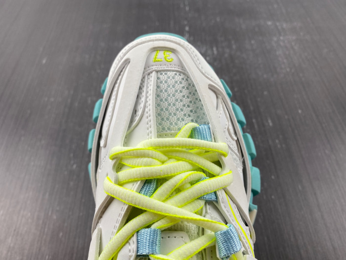 BLCG Track Trainer 542436 W3AC6 9704
