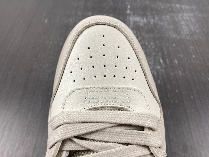 OFW SNEAKER