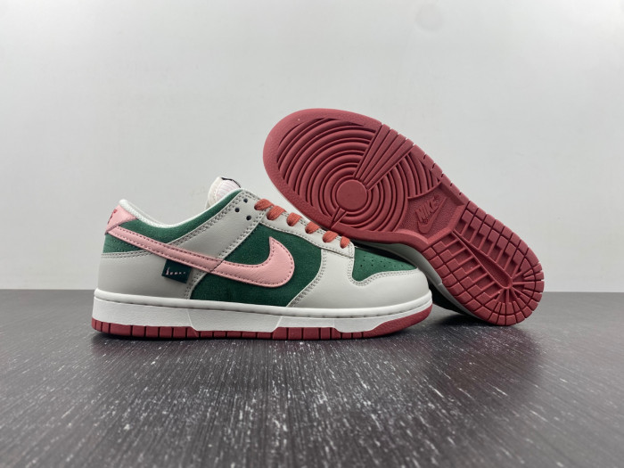 Nike Dunk Low SE All Petals United Fir Green (Women