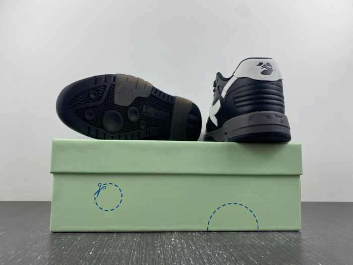 OFW SNEAKER