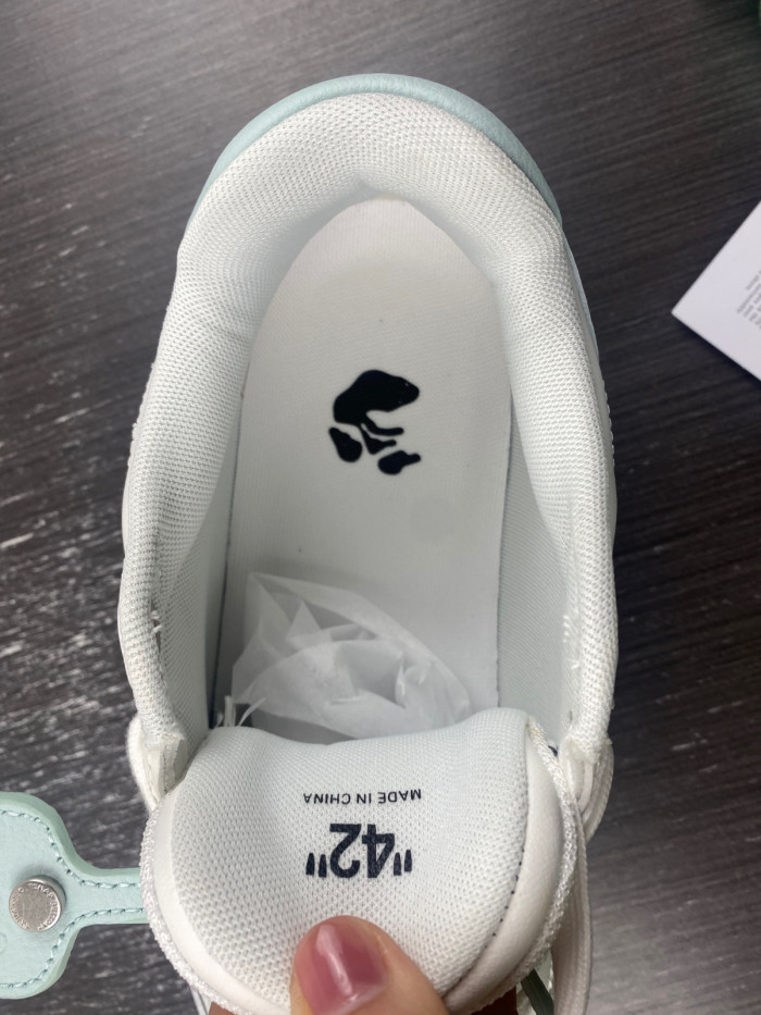OFW SNEAKER
