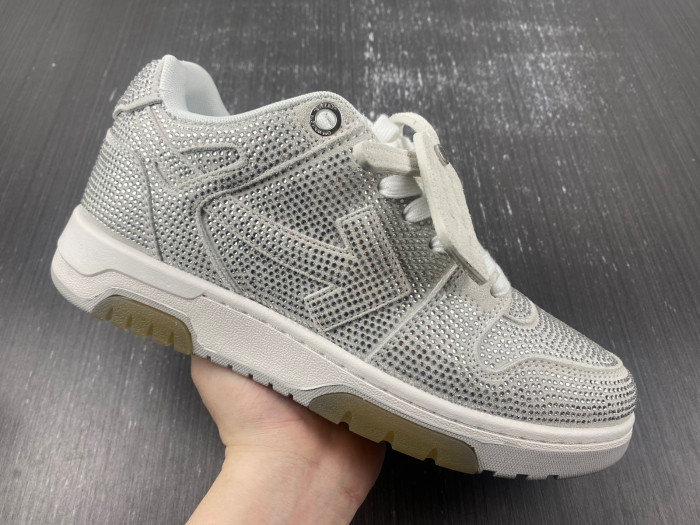 OFW SNEAKER