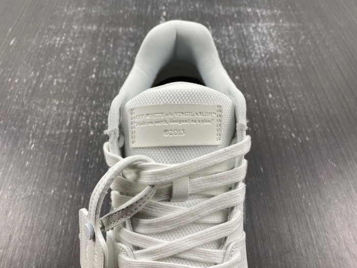 OFW SNEAKER