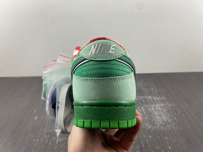 Concepts x Nike SB Dunk Low BV1310-303