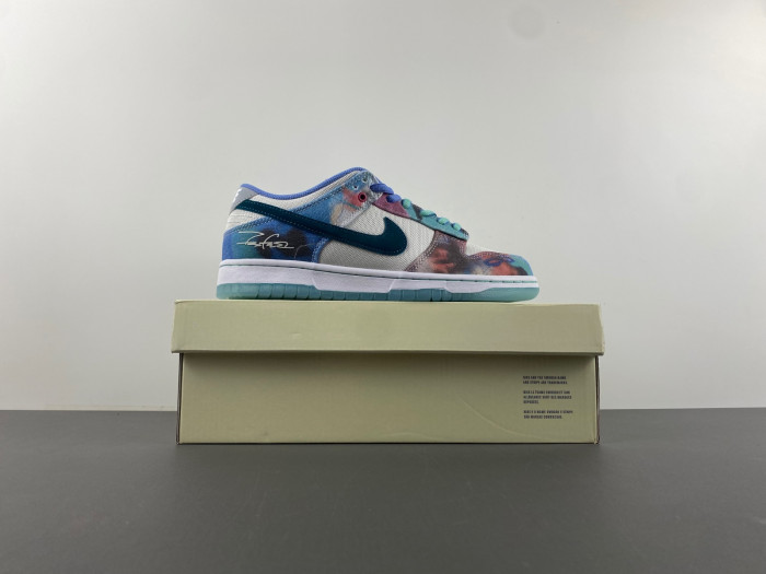 Nike SB Dunk Low Futura Laboratories Bleached Aqua HF6061-400