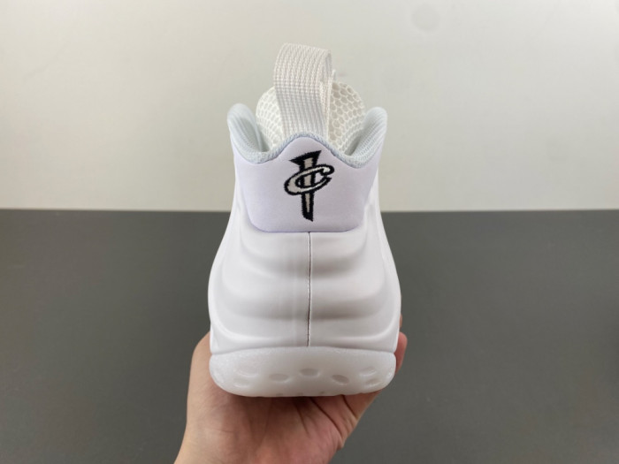 Nike Air Foamposite One Triple White HJ5195-100
