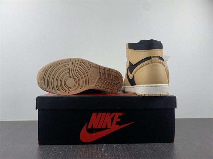 Air Jordan 1 Retro High OG Heirloom 555088-202