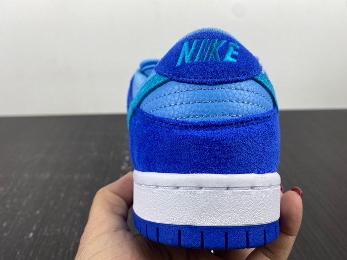 Nike SB Dunk Low Blue Raspberry DM0807-400