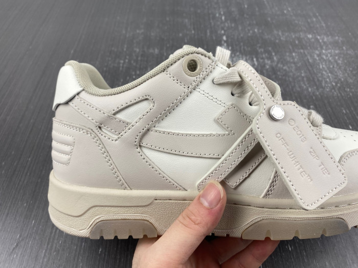 OFW SNEAKER