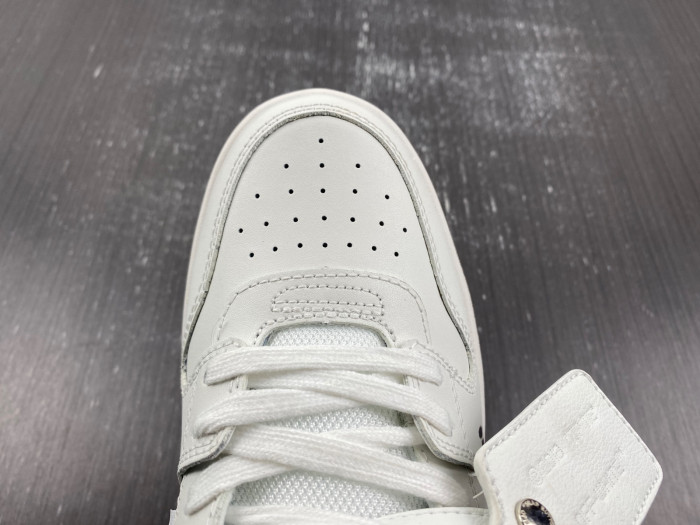 OFW SNEAKER
