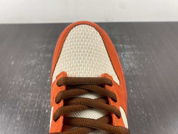 Nike SB Dunk Low Top Ramen 313170-101