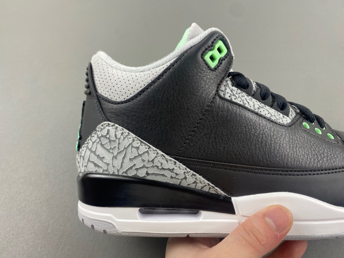 Air Jordan 3 Retro Green Glow CT8532-031