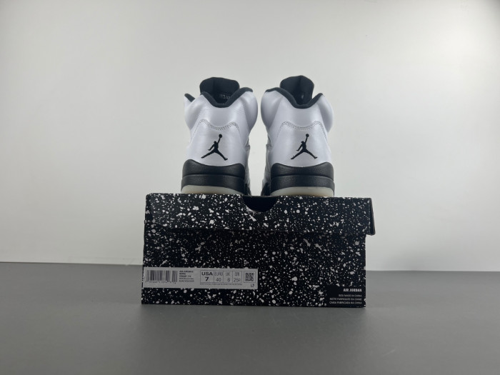 Air Jordan 5 Retro Reverse Metallic DD0587-110