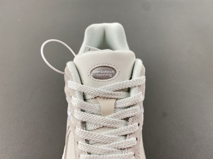 N3w Balance 2002R Reflection Sepia M2002REC