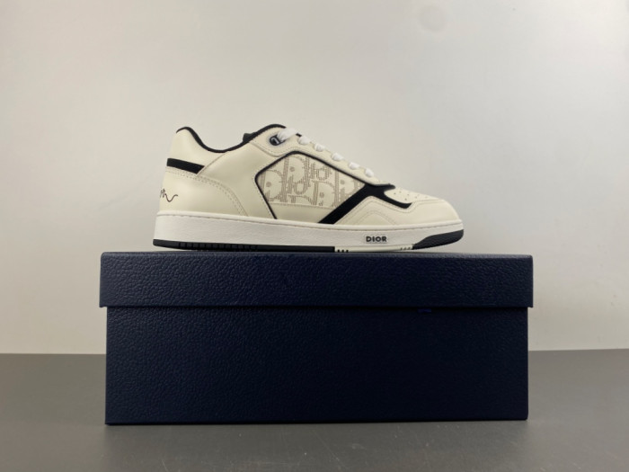 D10R B27 Sneaker