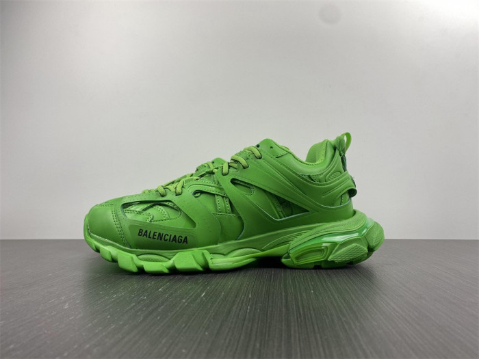 BLCG Track Trainer green 542023 W2LB1 3051
