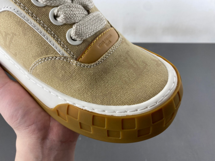 Lou1su1tt Tilted Sneaker