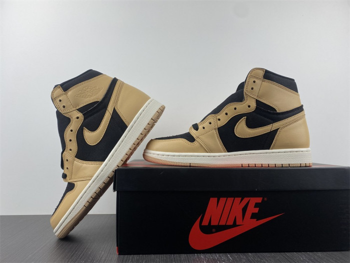 Air Jordan 1 Retro High OG Heirloom 555088-202
