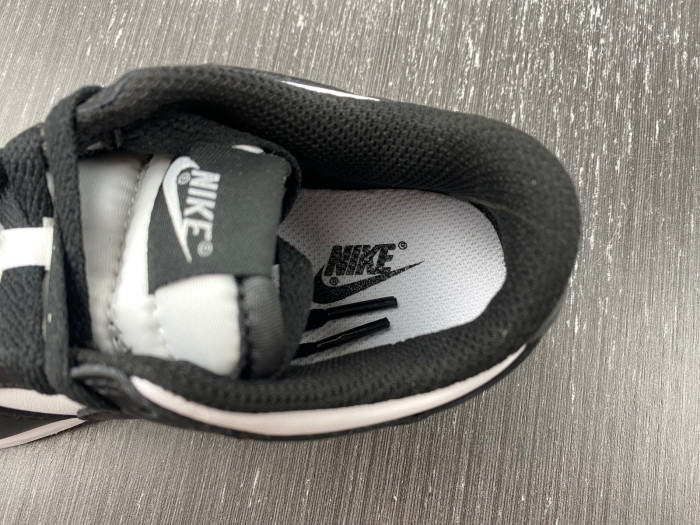 KIDS Nike Dunk Low Retro White Black Panda CW1588-100