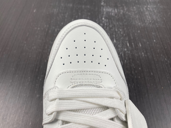 OFW SNEAKER