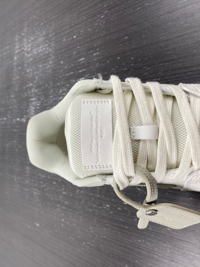 OFW SNEAKER